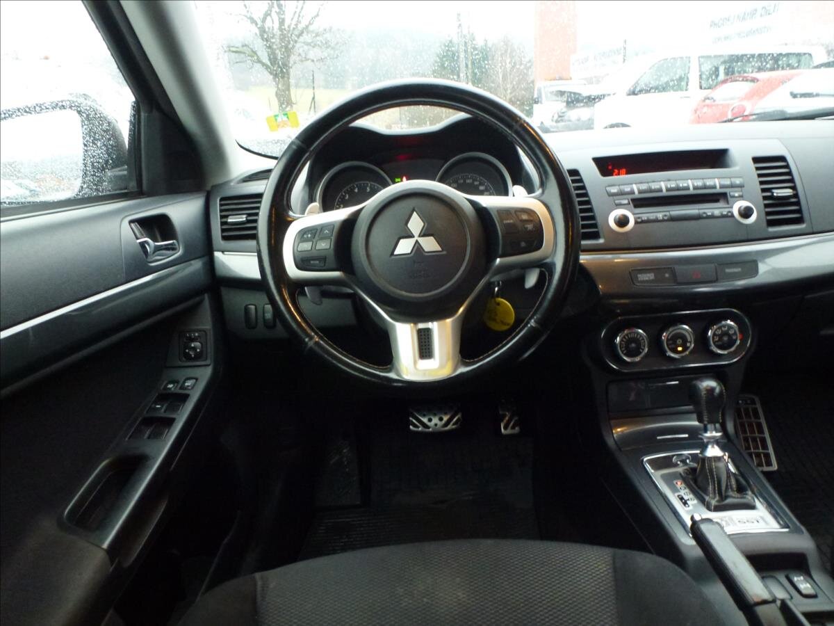 Mitsubishi Lancer Hatchback 2,0 l 217 kw