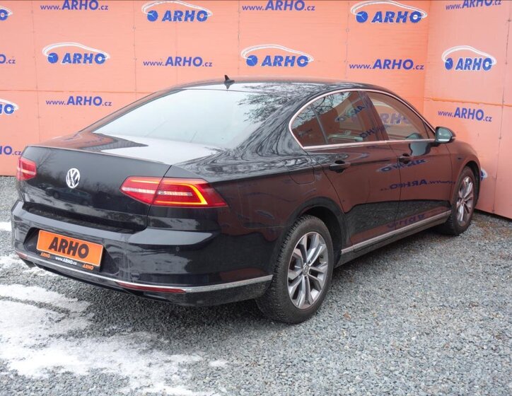 Volkswagen Passat Sedan 2,0 l 140 kw