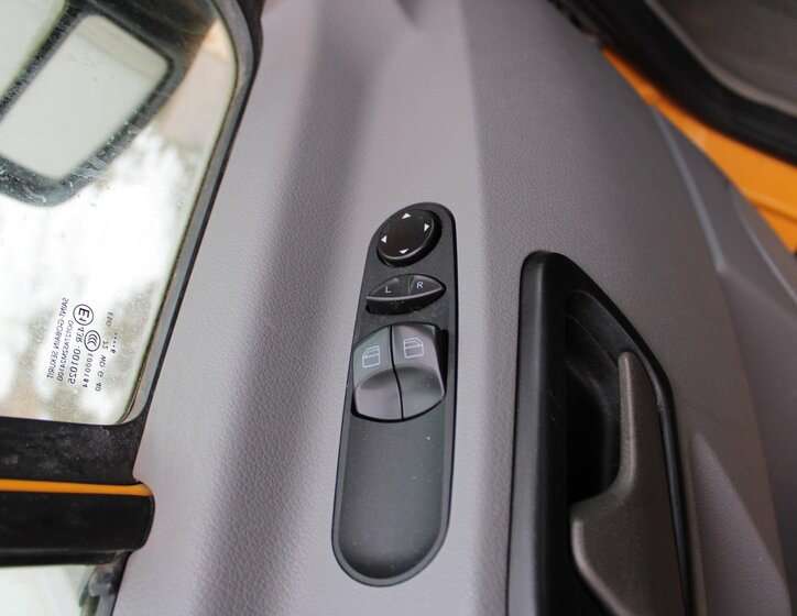 Mercedes-Benz Sprinter Užitková 2,1 l 120 kw