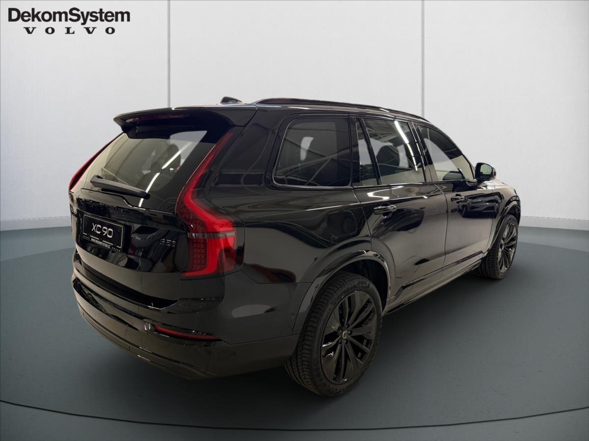 Volvo XC90 SUV / Terénní 2,0 l 184 kw