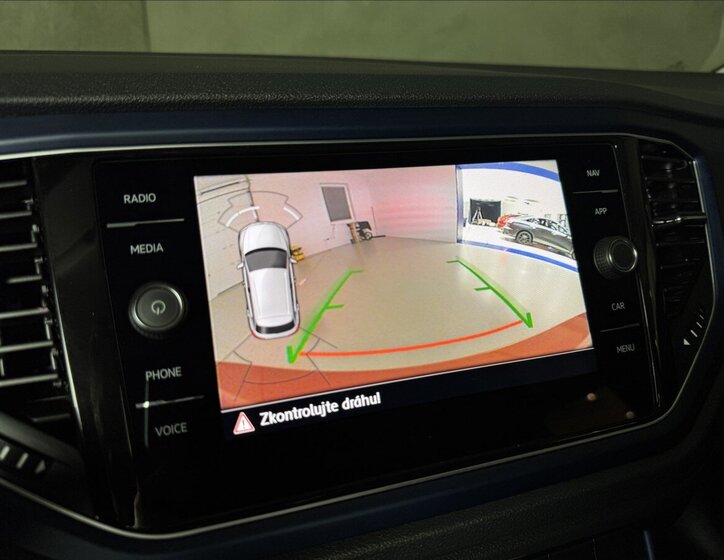 Volkswagen T-Roc SUV 1,5 l 110 kw