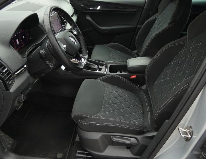 Škoda Karoq SUV / Terénní 1,5 l 110 kw