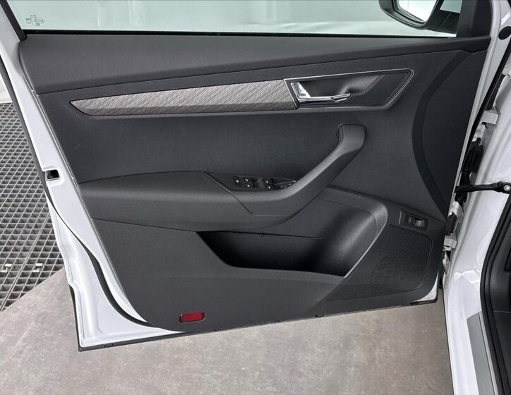 Škoda Karoq SUV / Terénní 1,5 l 110 kw