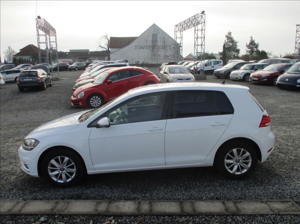 Volkswagen Golf Hatchback 999,0 63 kw