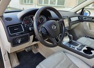 Volkswagen Touareg SUV / Terénní 4,1 l 250 kw
