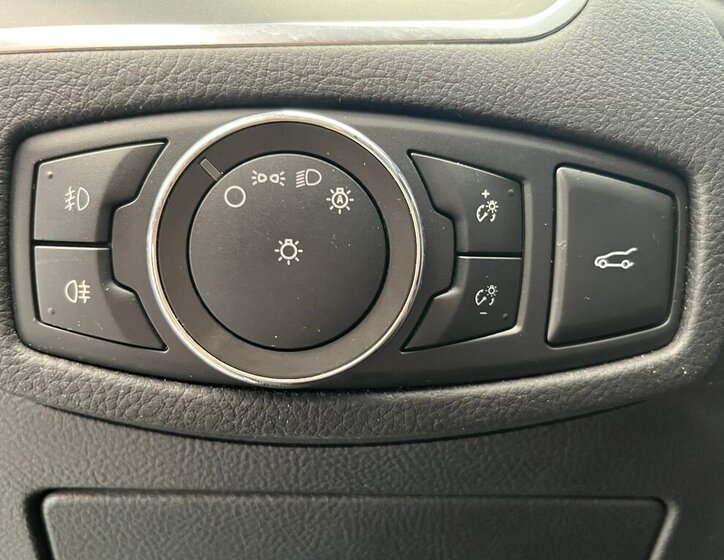 Ford S-MAX MPV 2,5 l 140 kw