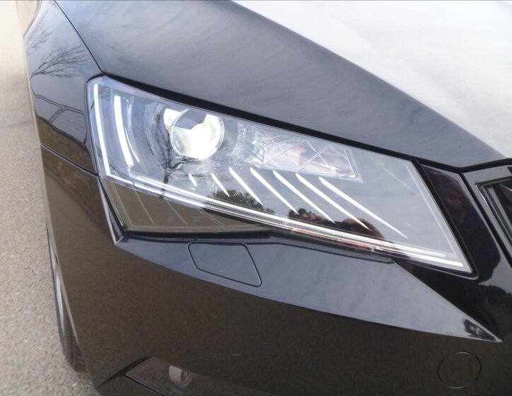 Škoda Superb Liftback 2,0 l 140 kw