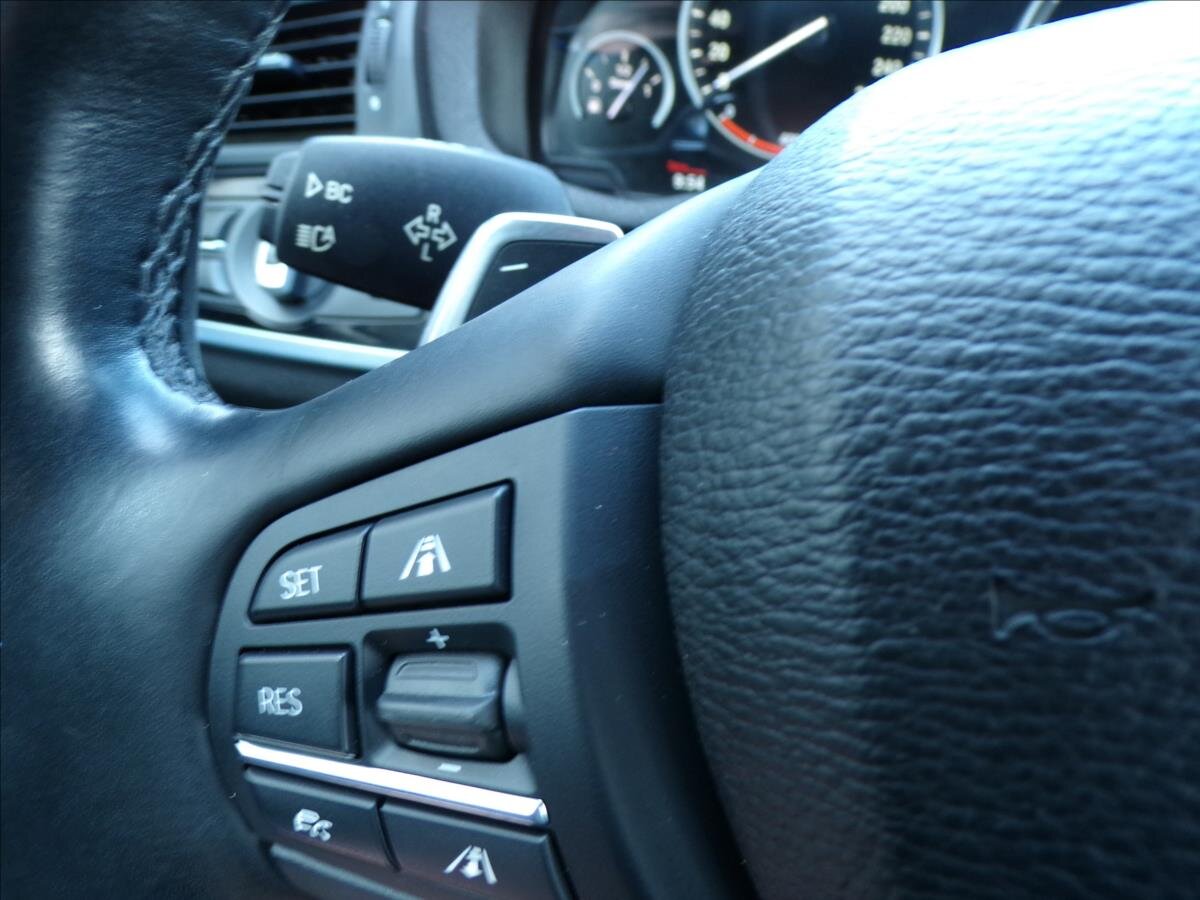 BMW X4 Sedan / Limuzína 3,0 l 190 kw