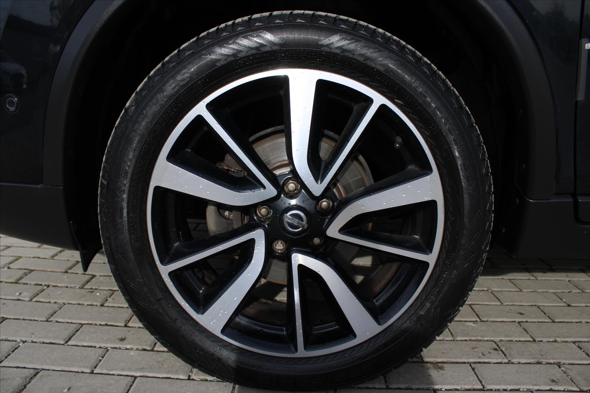 Nissan X-Trail SUV / Terénní 1,6 l 96 kw