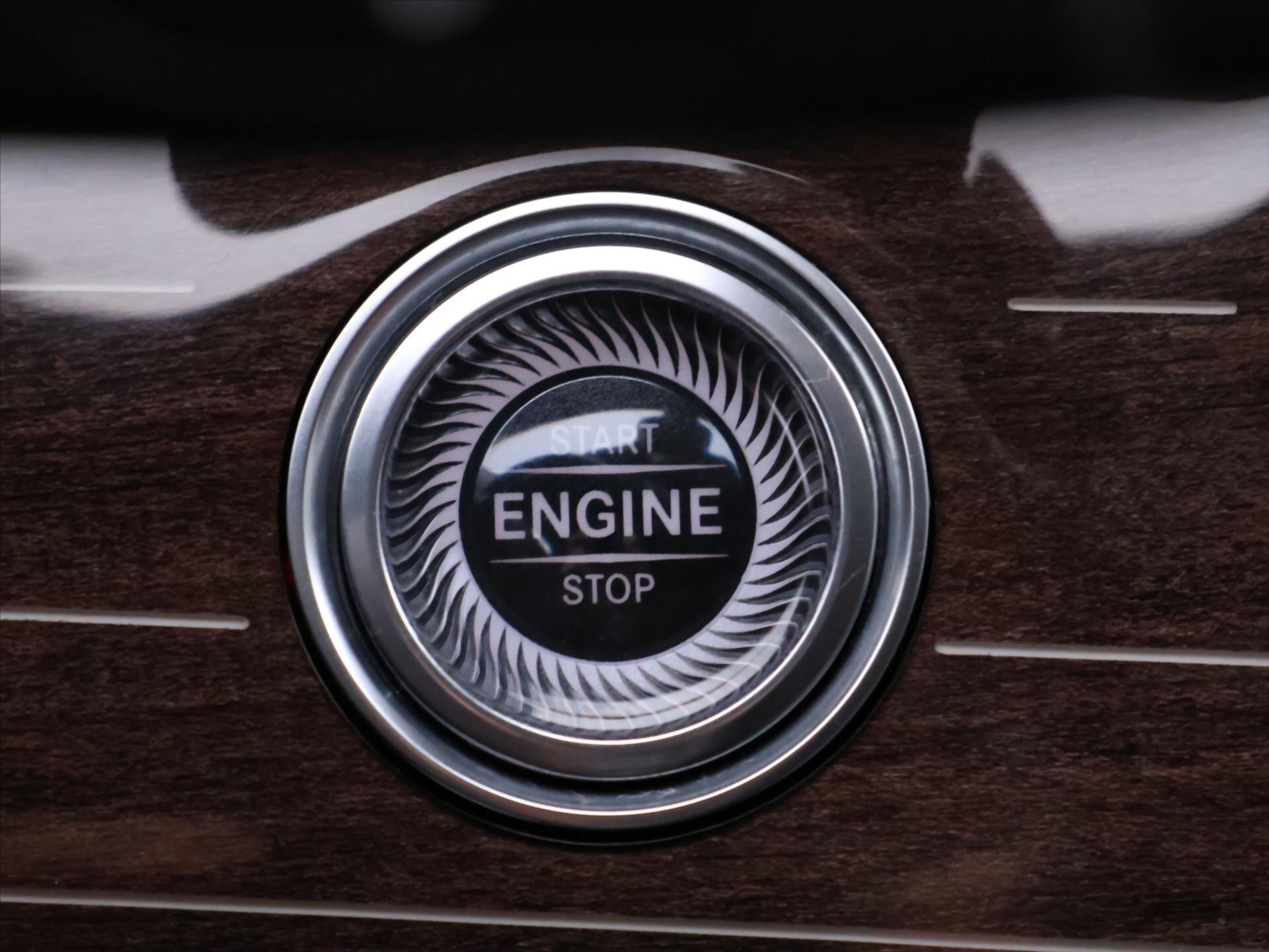 Mercedes-Benz Třídy E Sedan 2,0 l 135 kw