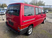 Volkswagen Transporter Kombi 2,5 l 65 kw