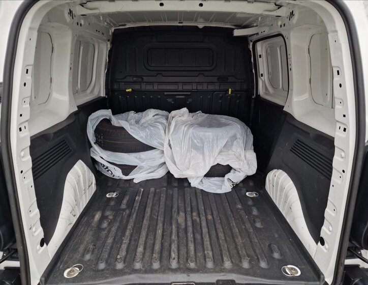 Peugeot Partner Skříň 1,2 l 81 kw