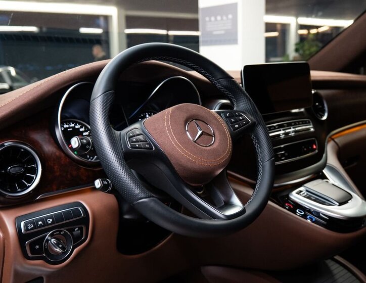 Mercedes-Benz Třídy V VAN-Minibus 2,0 l 174 kw