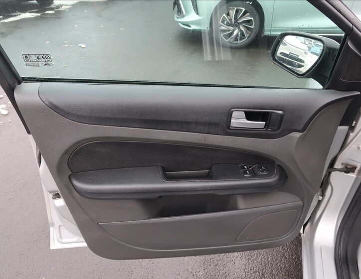 Ford Focus Hatchback 1,6 l 74 kw