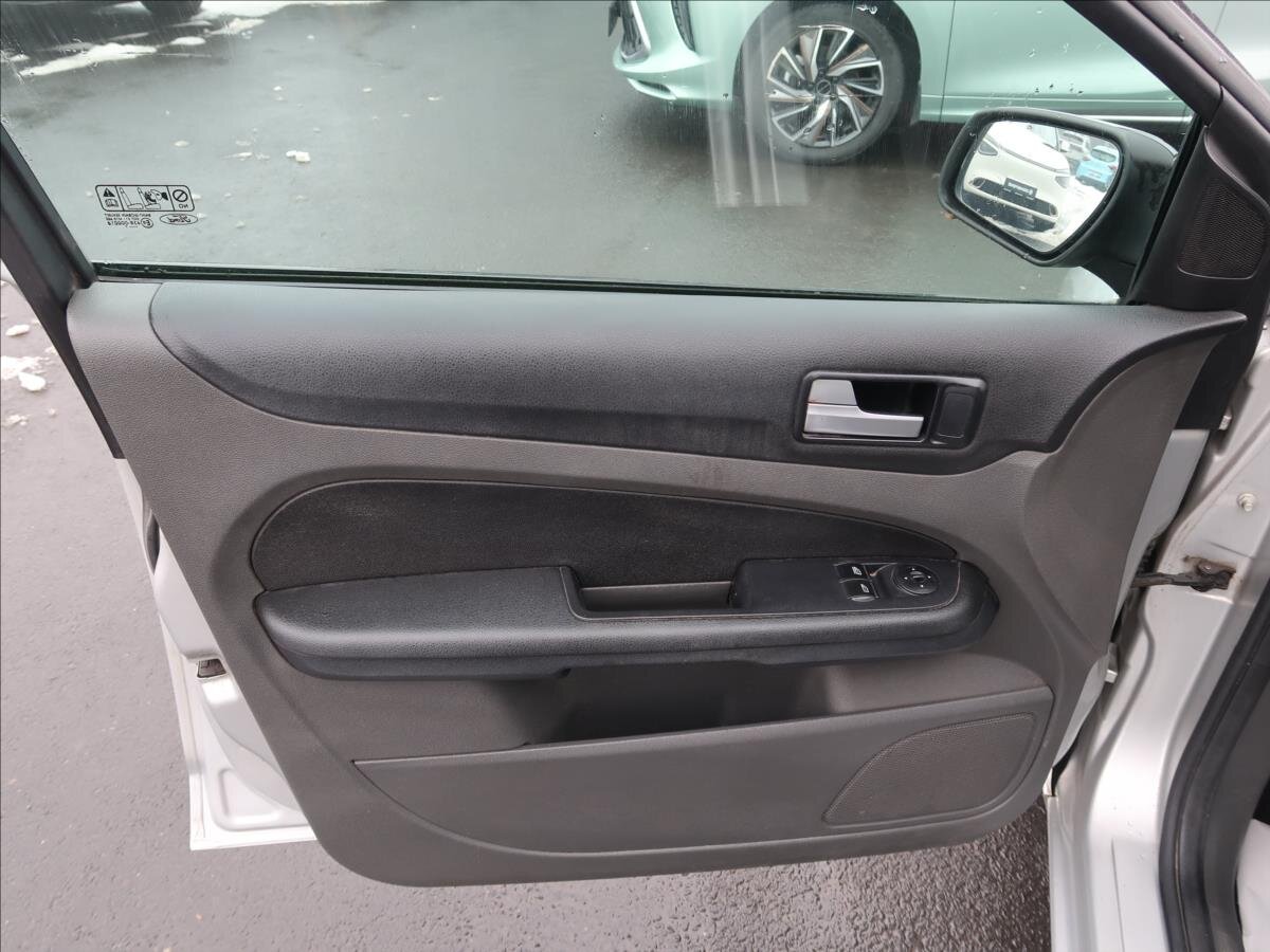 Ford Focus Hatchback 1,6 l 74 kw