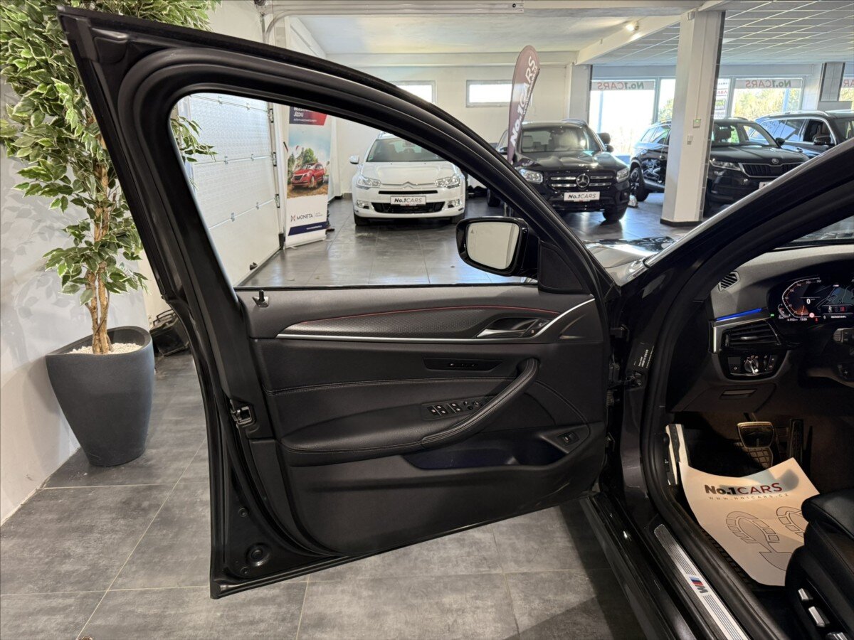 BMW Řada 5 Kombi 3,0 l 210 kw