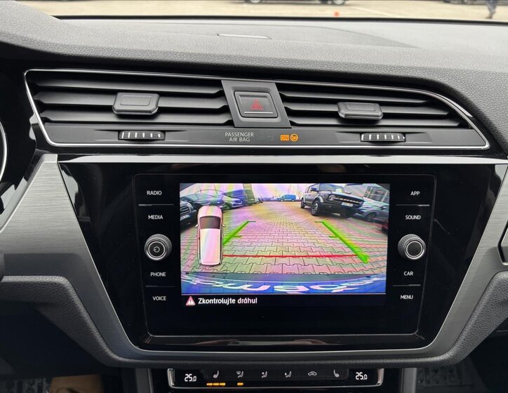 Volkswagen Touran MPV 1,5 l 110 kw