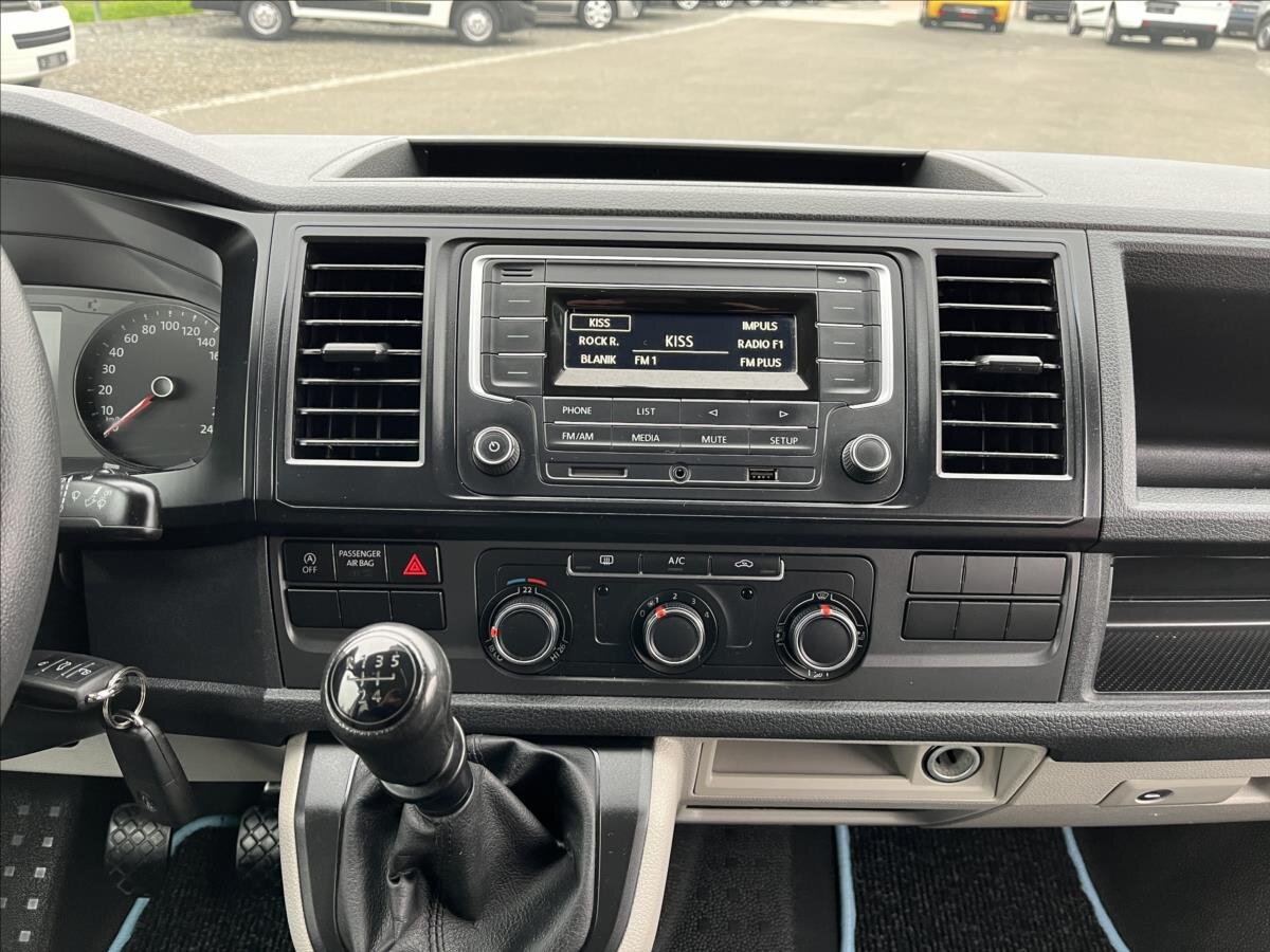 Volkswagen Transporter Kombi 2,0 l 62 kw