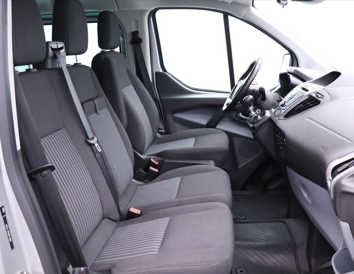 Ford Transit Custom Kombi 2,0 l 96 kw