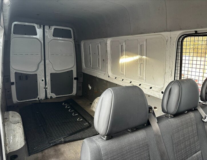 Mercedes-Benz Sprinter Skříň 2,1 l 120 kw