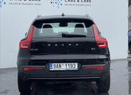 Volvo XC40 SUV / Terénní 2,0 l 145 kw