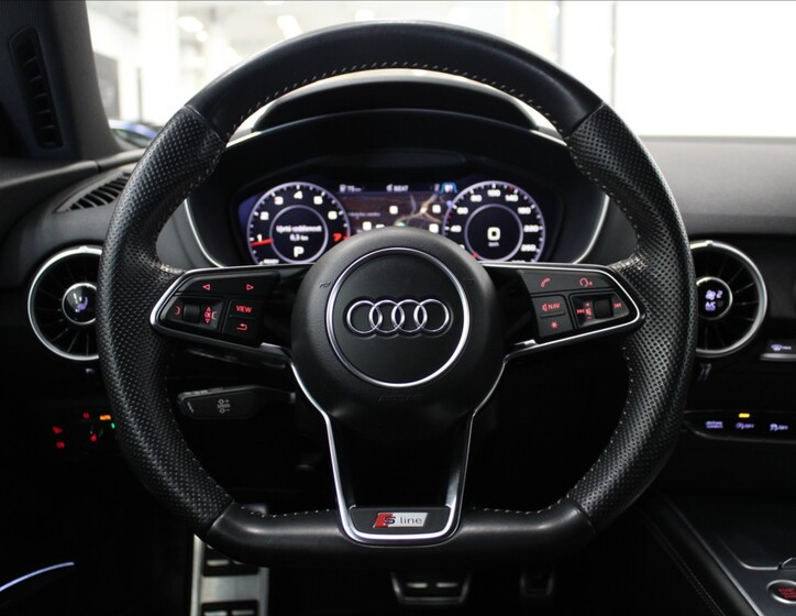 Audi TT 10