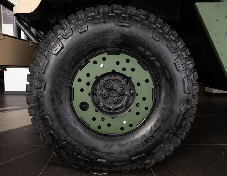 Hummer H1 SUV / Terénní 6,2 l 110 kw