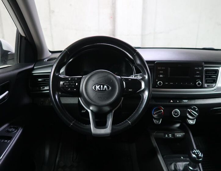 KIA Rio 15