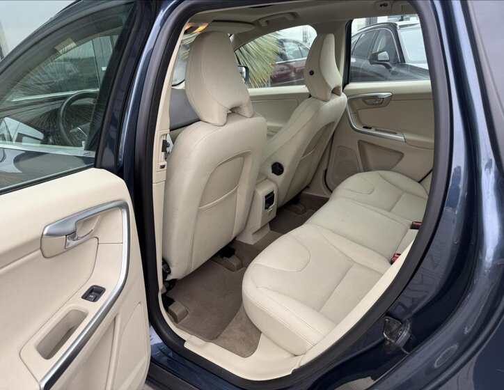 Volvo XC60 Kombi 2,4 l 129 kw