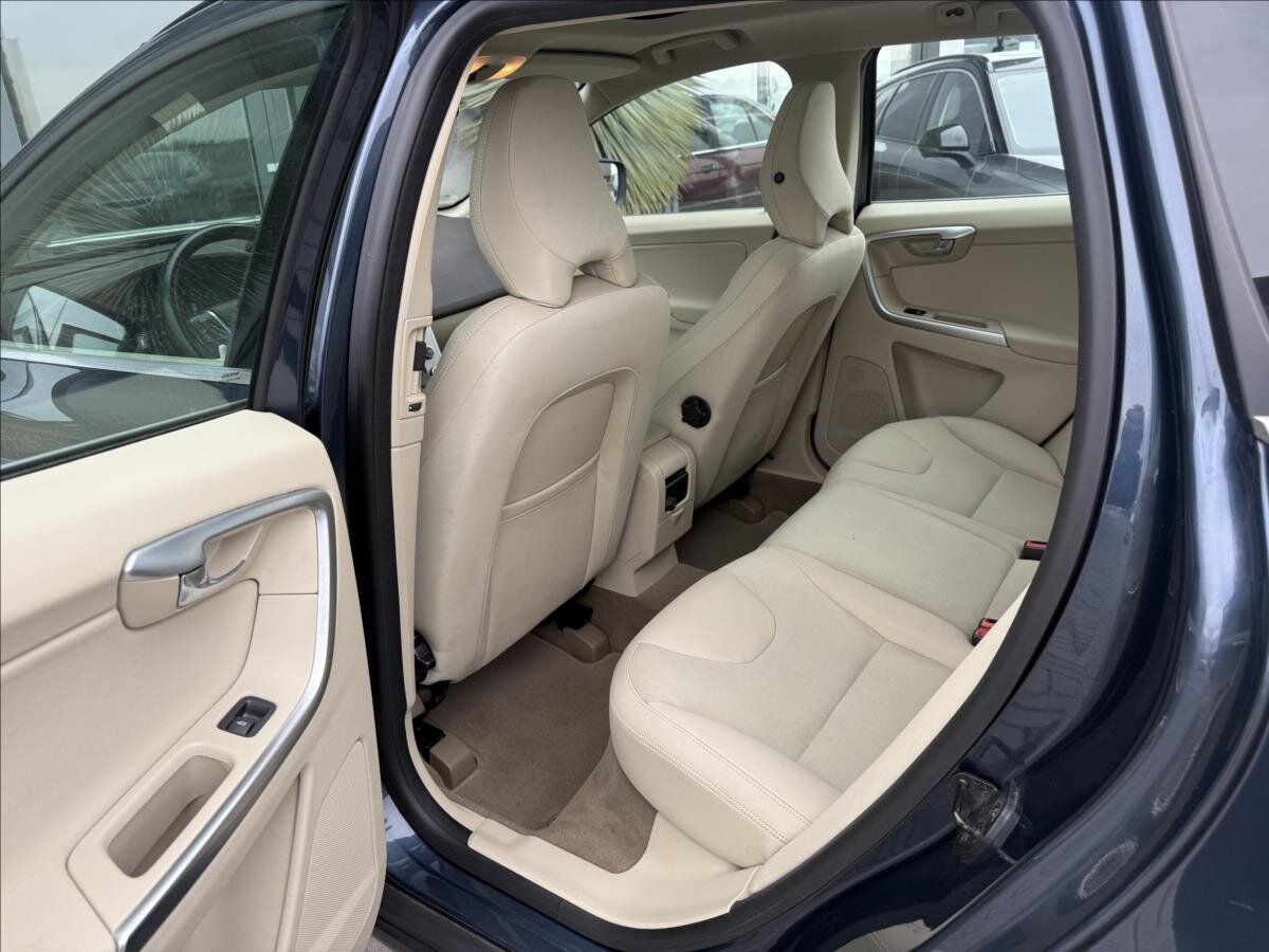 Volvo XC60 Kombi 2,4 l 129 kw