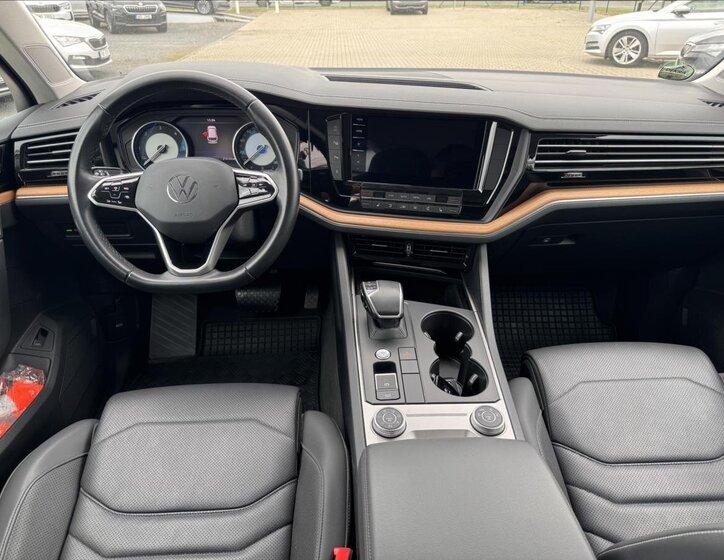 Volkswagen Touareg SUV / Terénní 3,0 l 170 kw