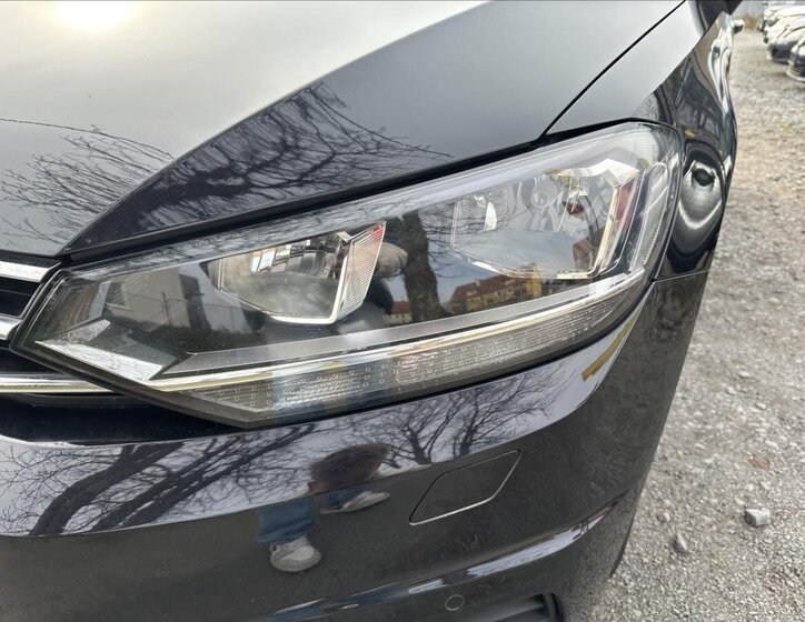 Volkswagen Touran MPV 1,2 l 81 kw