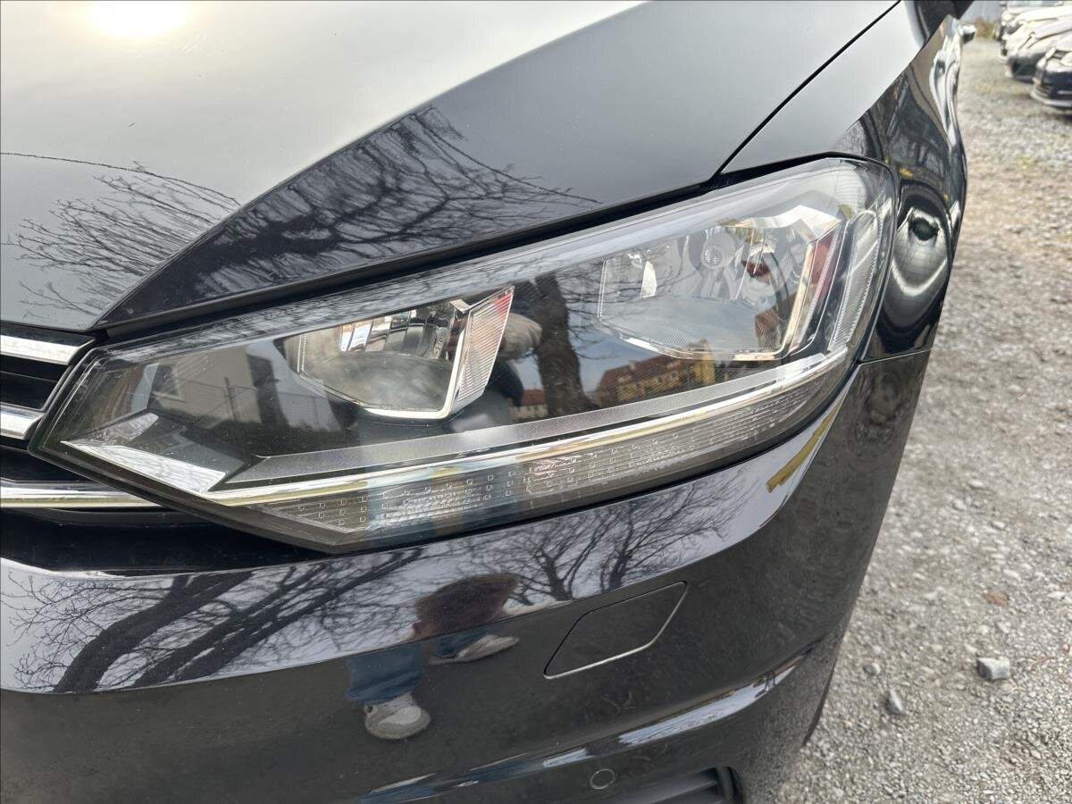 Volkswagen Touran MPV 1,2 l 81 kw