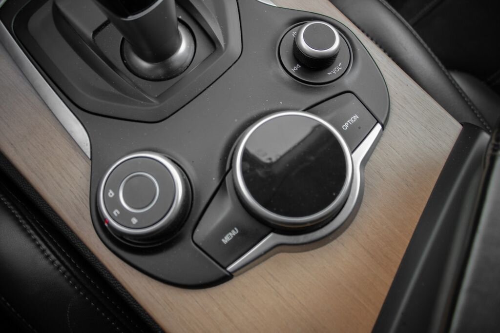 Alfa Romeo Stelvio SUV 2,0 l 206 kw