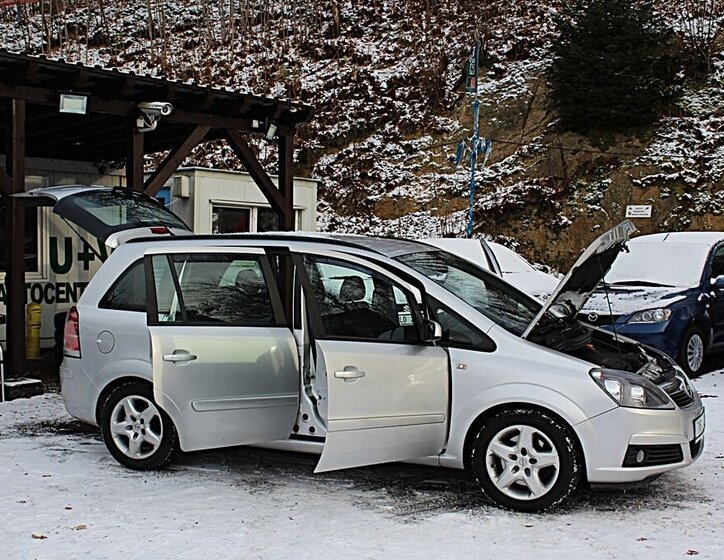 Opel Zafira 32