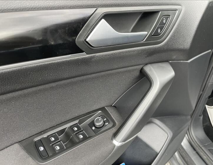 Volkswagen Touran 12