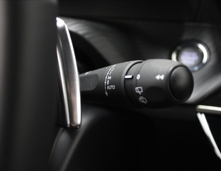 Peugeot 2008 SUV / Terénní 1,2 l 107 kw