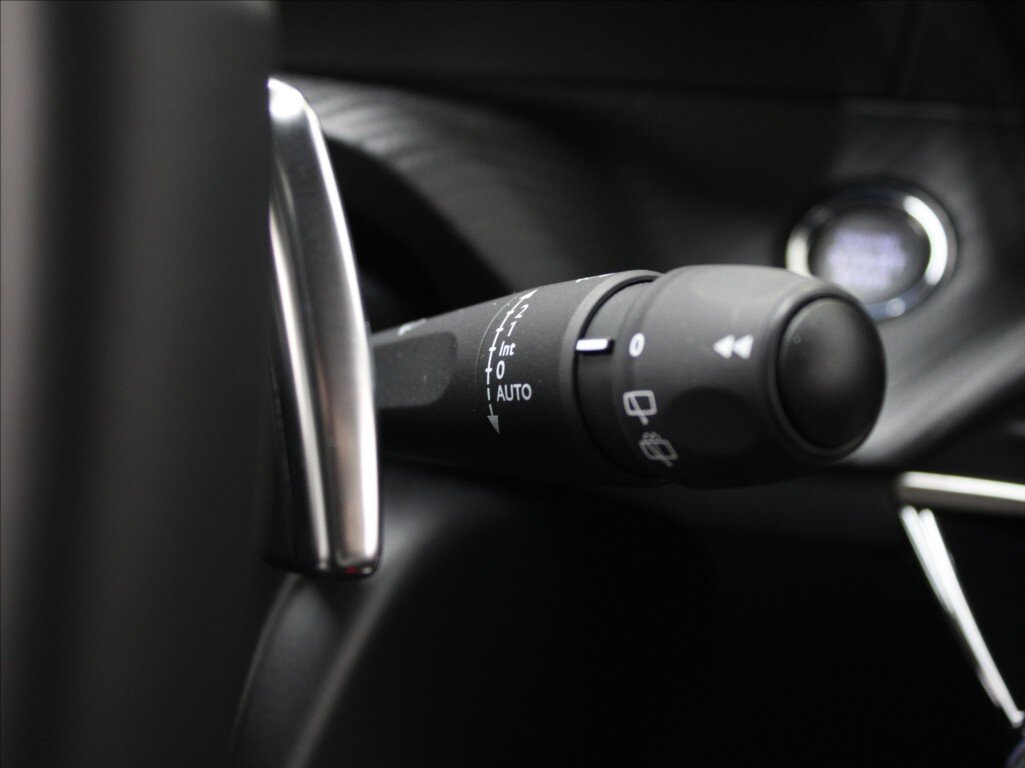 Peugeot 2008 SUV / Terénní 1,2 l 107 kw