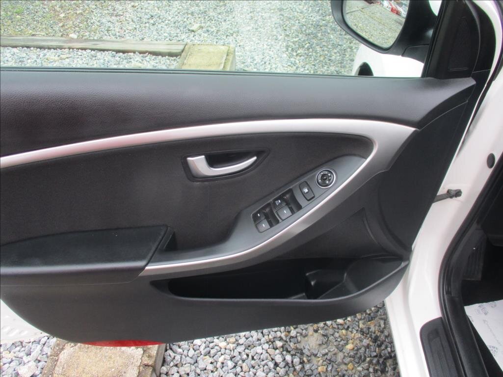 Hyundai i30 Hatchback 1,6 l 88 kw