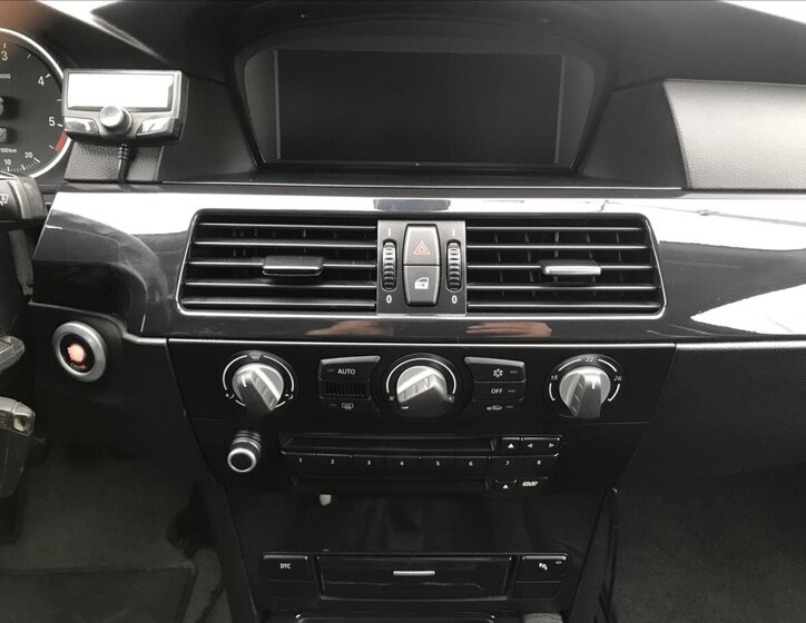 BMW Řada 5 Kombi 2,0 l 120 kw