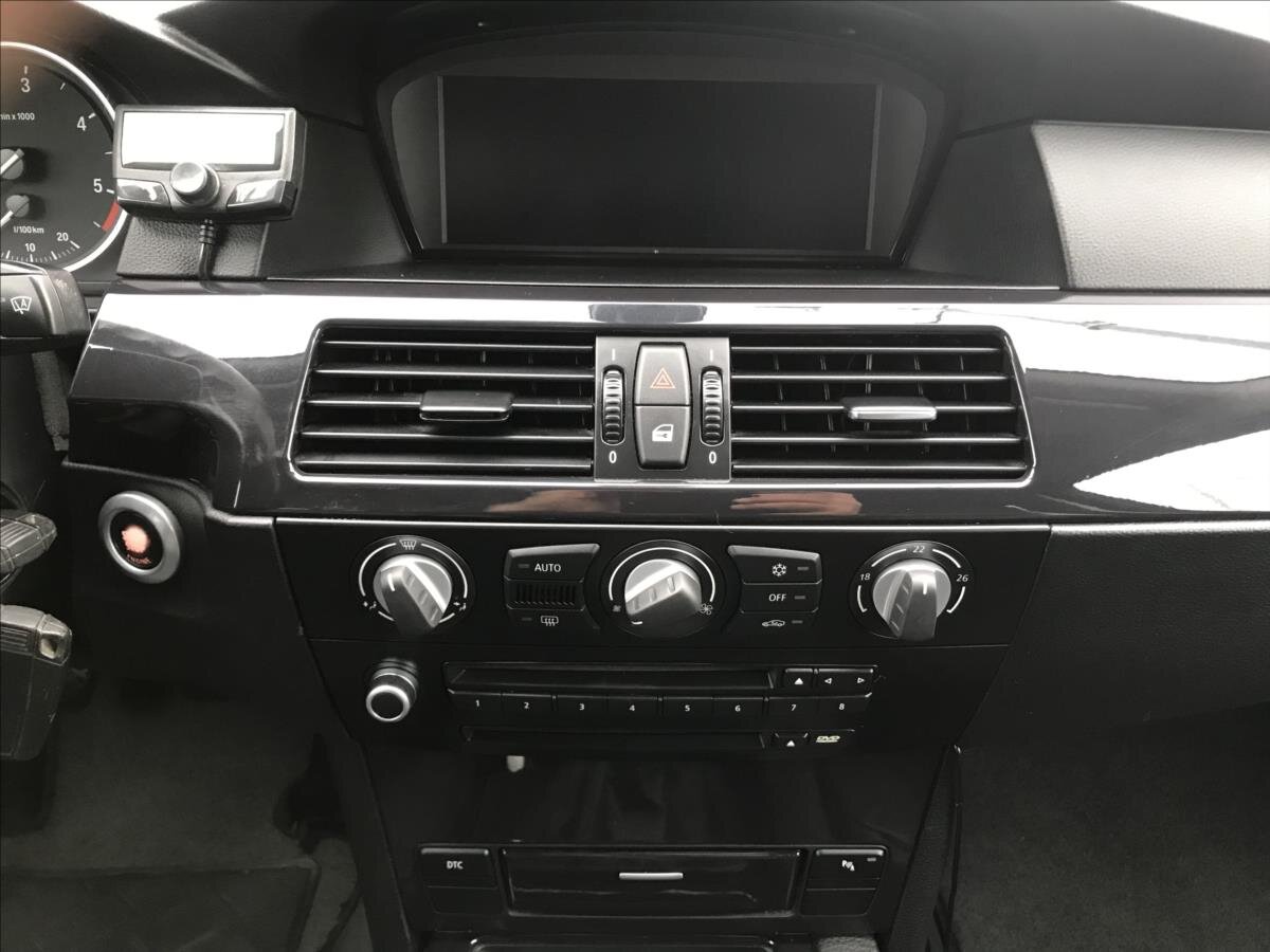 BMW Řada 5 Kombi 2,0 l 120 kw