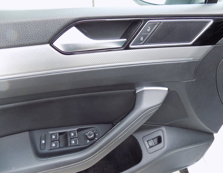 Volkswagen Passat 25