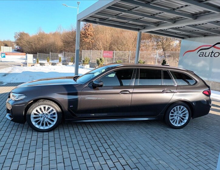 BMW Řada 5 Kombi 2,0 l 140 kw