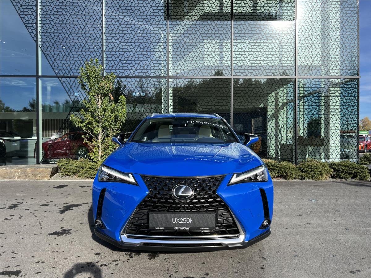 Lexus UX 250h CUV / Crossover 2,0 l 135 kw