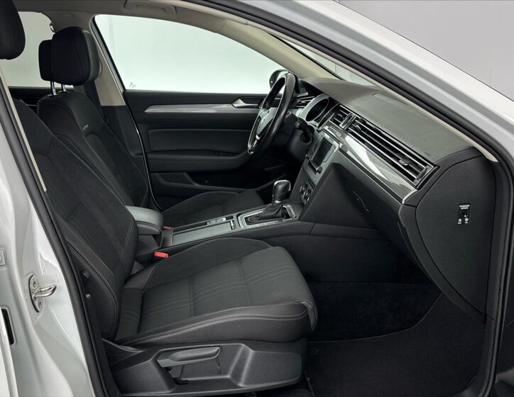 Volkswagen Passat Kombi 2,0 l 140 kw