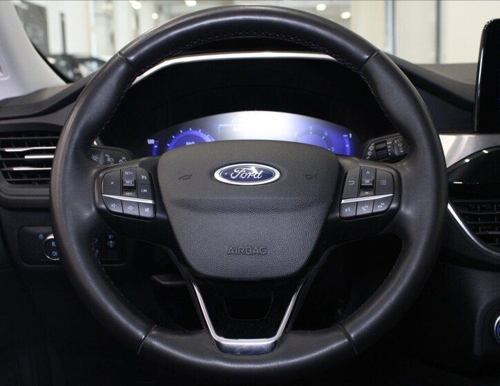 Ford Kuga SUV / Terénní 1,5 l 88 kw