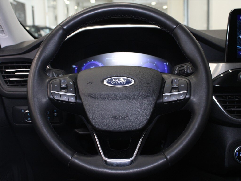 Ford Kuga SUV / Terénní 1,5 l 88 kw