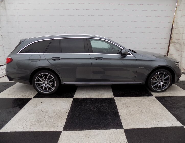 Mercedes-Benz Třídy E 6