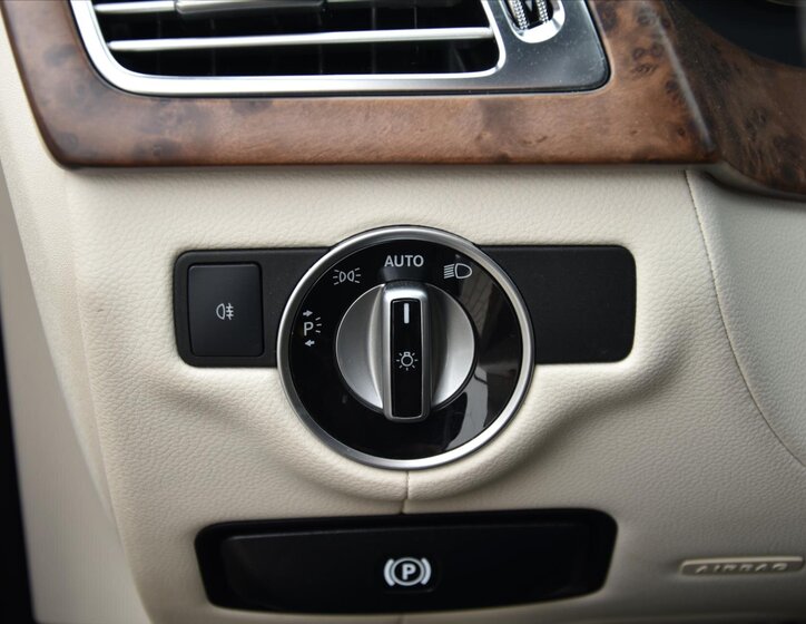 Mercedes-Benz CLS Sedan / Limuzína 3,0 l 195 kw