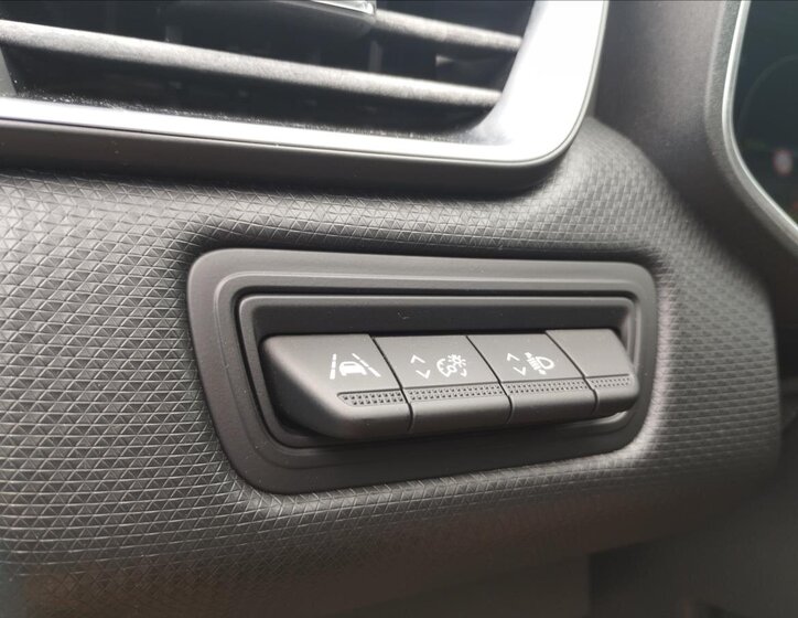 Renault Clio Hatchback 1,6 l 67 kw